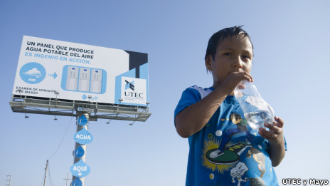 Fabrican Un Cartel Publicitario Que Produce Agua Potable